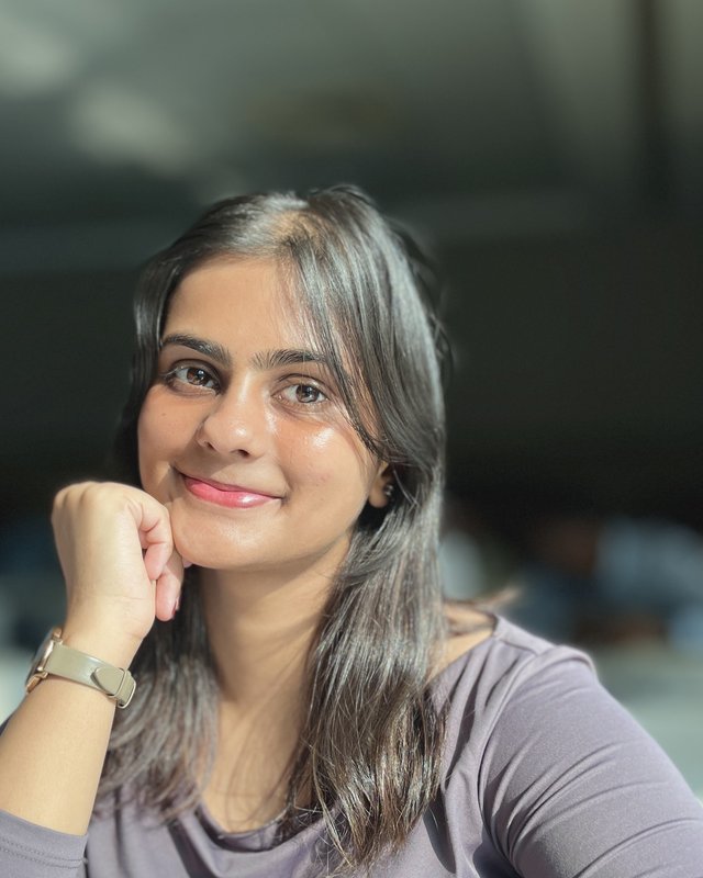 Portrait of Shubhra Narsapur